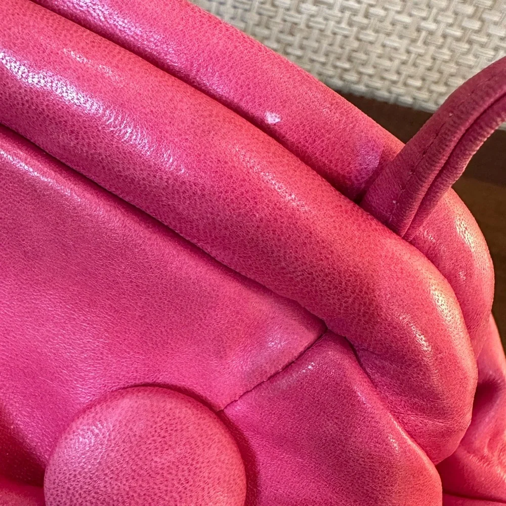 SOLD 🌟4xHP🌟VTG 1980s Pink Leather Shoulder Bag w/ Button Accent by Margolm USA - Picture 15 of 16